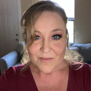 Meet your Posher, Regina